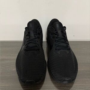 Nike Men's Black Athletic Sneakers